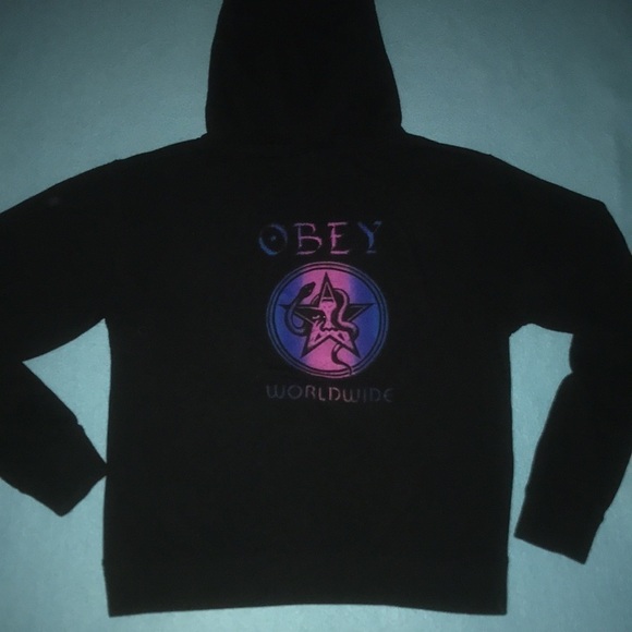 OBEY worldwide black hoodie pouch pocket size M. 🎉🎉Host pick🎉🎉 - Picture 3 of 9